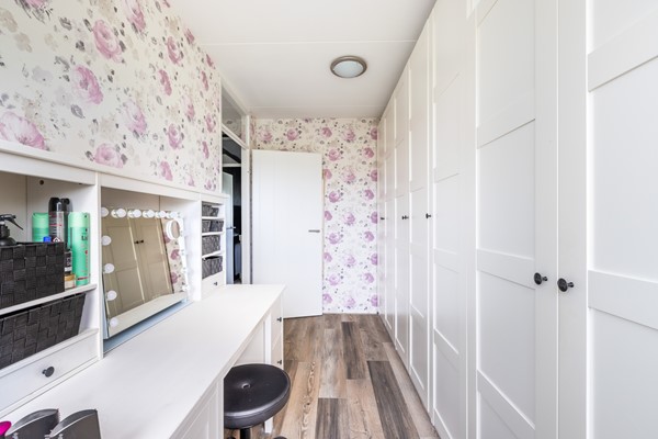 Foto - Te koop: 2-1- kapwoning met oprit!